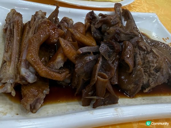 三紀砂鍋粥套餐，有蝦膏蟹粥，滷水拼盤，