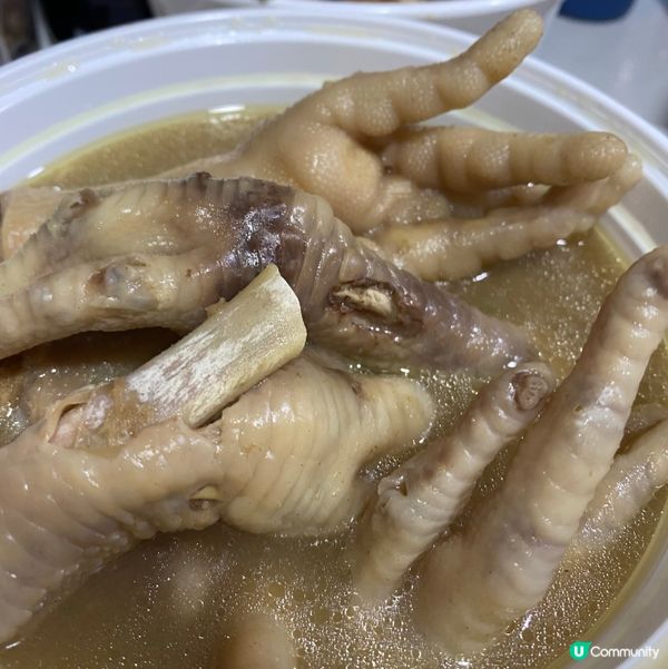 沙薑雞腳,另一款傳統做節嘅菜式｡味道就冇南乳咁獨特,所以應該...