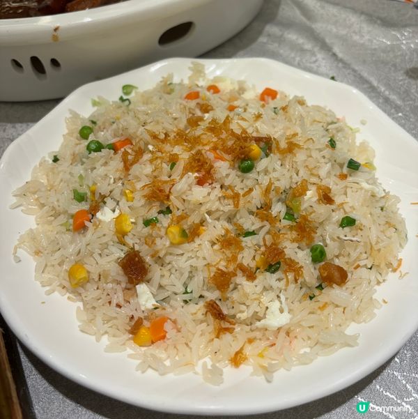 瑤柱蛋白炒飯，鑊氣十足，瑤柱很香，令整體味道提升