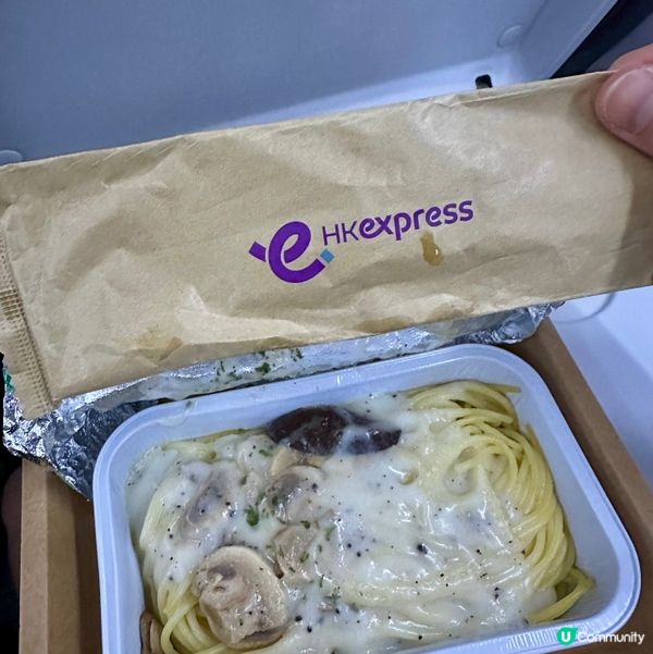 香港快運飛機餐：萬尺高空嘆港式美食 ✈️ 🥢