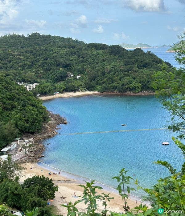 夏天一定要帶小朋友去沙灘?? 清水灣一灘人比較少， 水清沙幼...