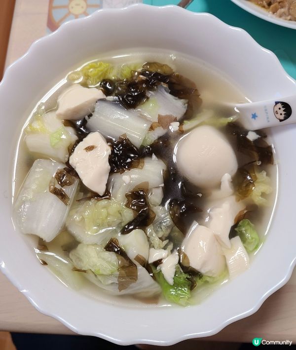 涼涼地，簡單滾個紫菜豆腐魚蛋湯啦