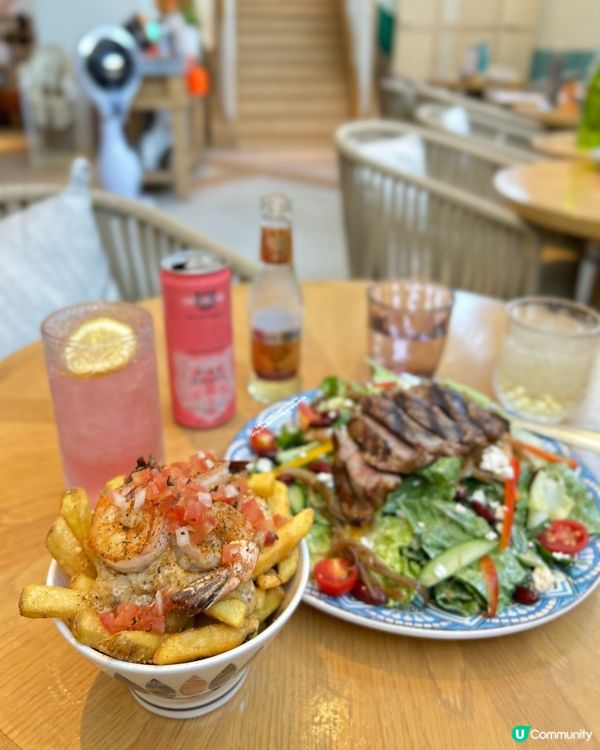 又去 M Square 嘆個 brunch 💕 看看海周圍逛逛