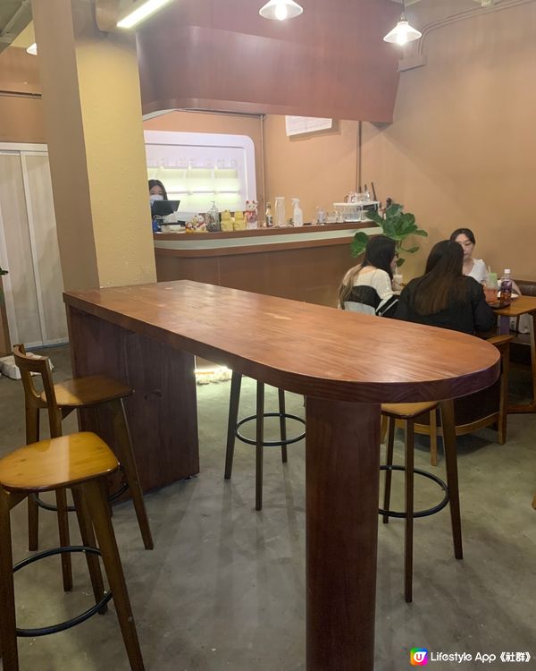 銅鑼灣人氣手工意粉樓上cafe