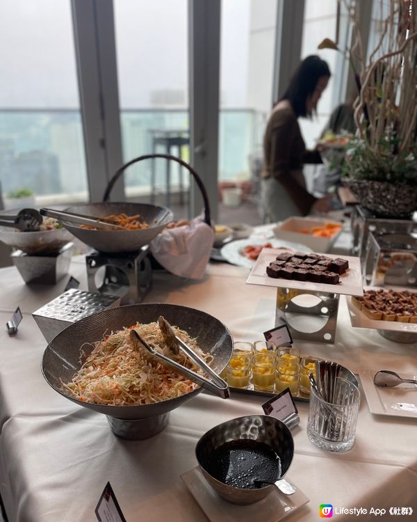 19樓雲層上吃午餐