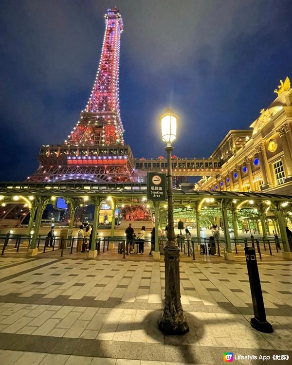 打卡熱點-澳門巴黎鐵塔和天幕