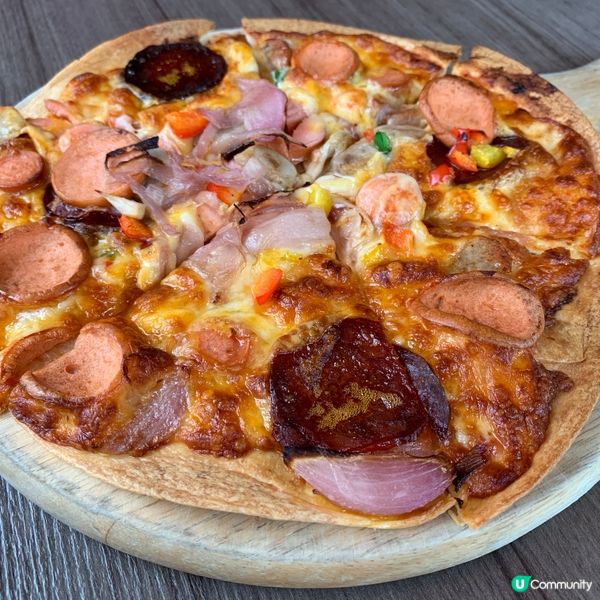 辣肉腸海鮮薄餅🍕！姊妹午餐超滿足😋！