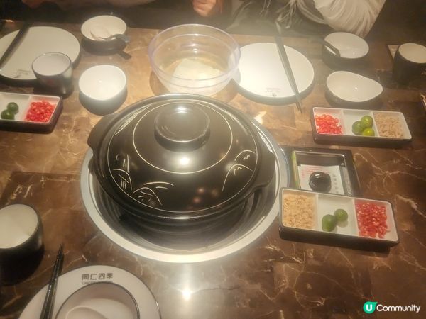 羅湖國貿同仁四季椰子雞🙆🏻‍♀️ 清甜椰汁湯底│ 羅湖區美食