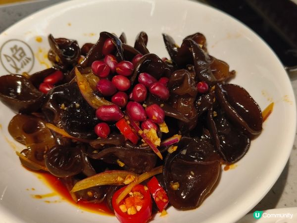 近年深得港人喜愛的酸菜魚，我們同樣喜歡，午餐便一起到中山石岐...