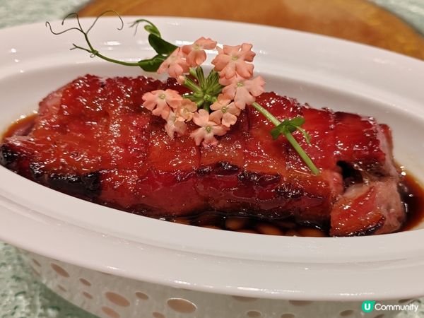 會展中庭聚餐！共嚐精緻美點心🤤