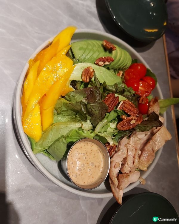 牛油果 杧果 燒雞沙律