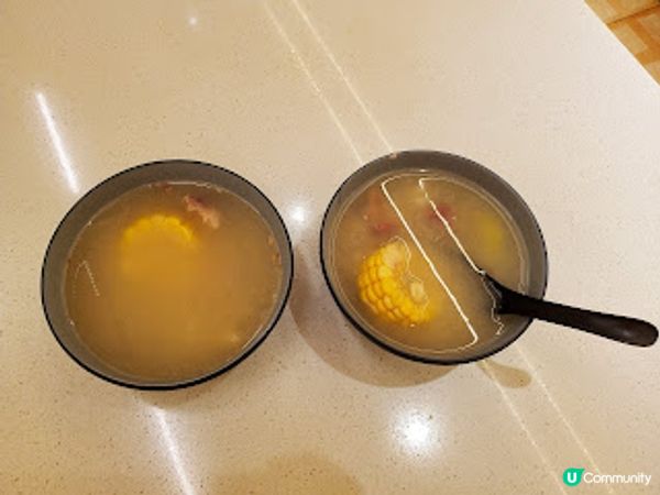 八月茶室．滋味酸菜魚