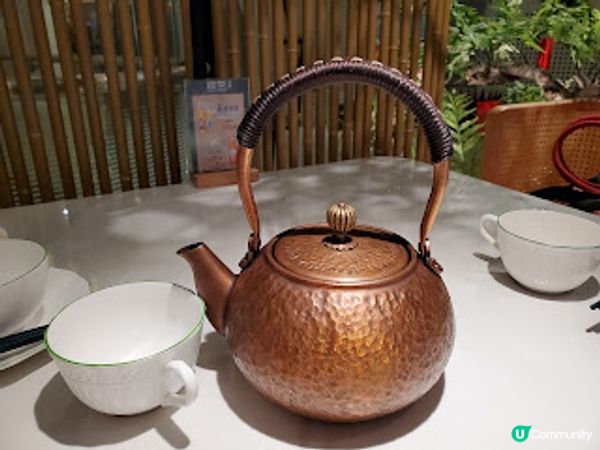 綠茶餐廳．必食過江龍