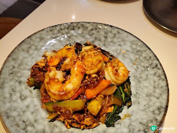 Thai-ger ．醉貓炒河鑊氣十足，蒜蓉包勁邪惡