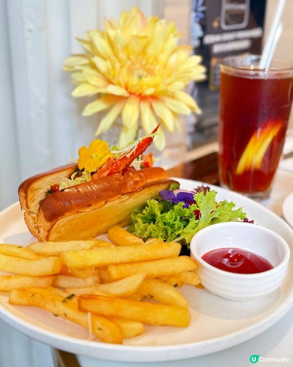 荔枝角文青餐廳🤤！午餐有意粉龍蝦包！🍝🦞