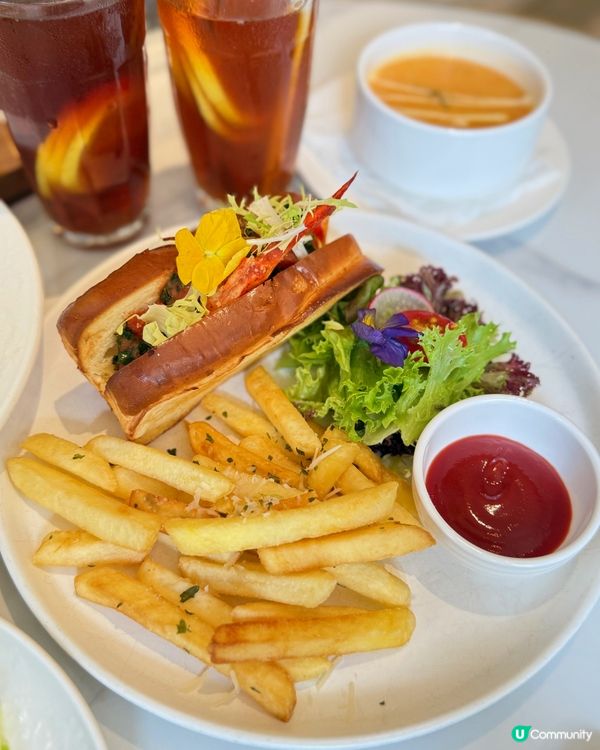 荔枝角文青餐廳🤤！午餐有意粉龍蝦包！🍝🦞