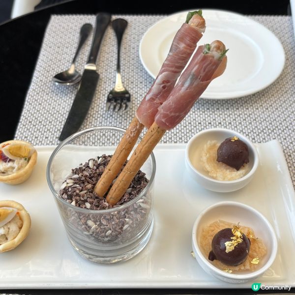 精美菜式朱古力三道菜嘅下午茶｡價錢算平,但勝在非常適合港女打...