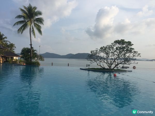 沙巴海天一色，浮潛及各種唔同水上活動適合大人及小朋友。又有海...
