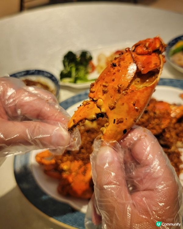 銅鑼灣開咗超過四十年，專門做避風塘風格嘅辣蟹同海鮮菜式，師傅...