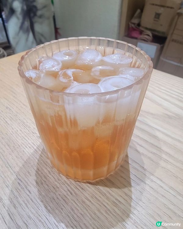 呢間Poking位於上環，係間主打高蛋白健康蓋飯嘅餐廳，食材...
