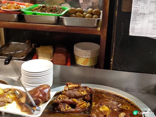 ## 台北西門町夜市必食豬腳飯🤤