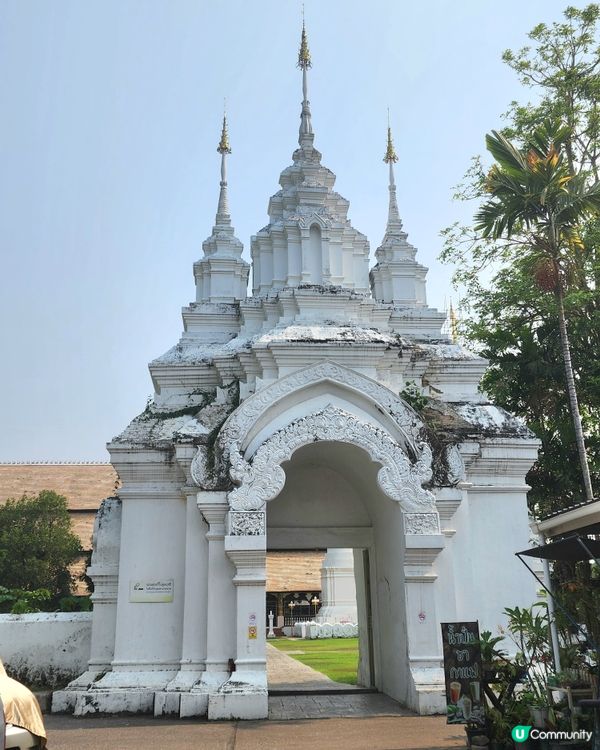 清邁松達寺Wat Suan Dok，寺廟內供奉著泰國最大的金...