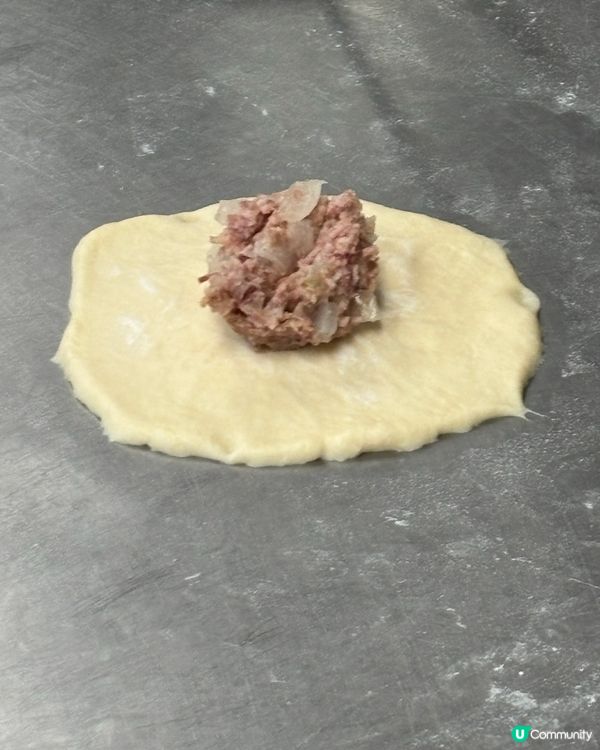 🥯🔥 *洋蔥鹹牛肉包食譜！香氣撲鼻、口感滿分！* 🧅🥩