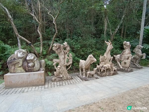 十二生肖雕像🐵🐯🐭🐰🐮🐷🐴🐉🐍🐩🐔🐶