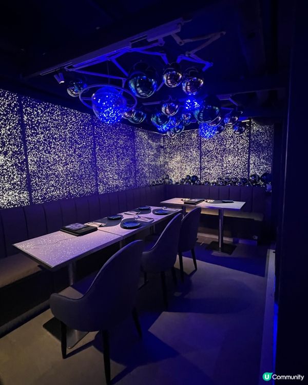 藍色為主題的星空酒吧