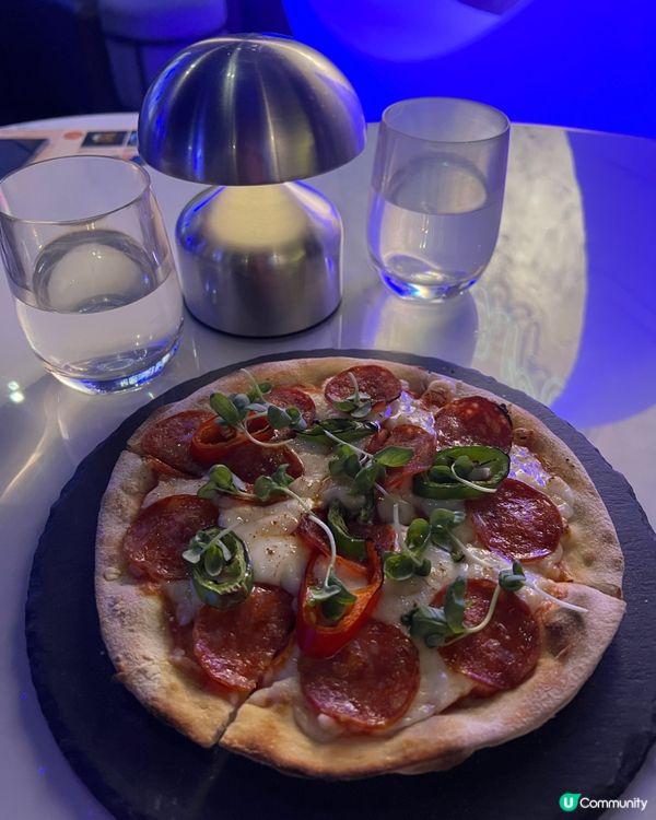 藍色為主題的星空酒吧