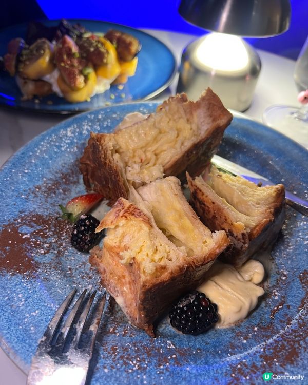 藍色為主題的星空酒吧