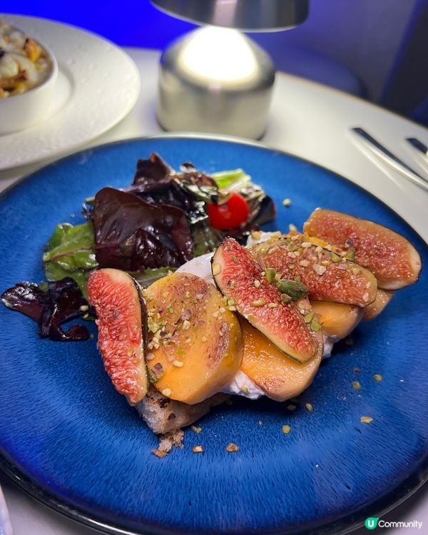 藍色為主題的星空酒吧