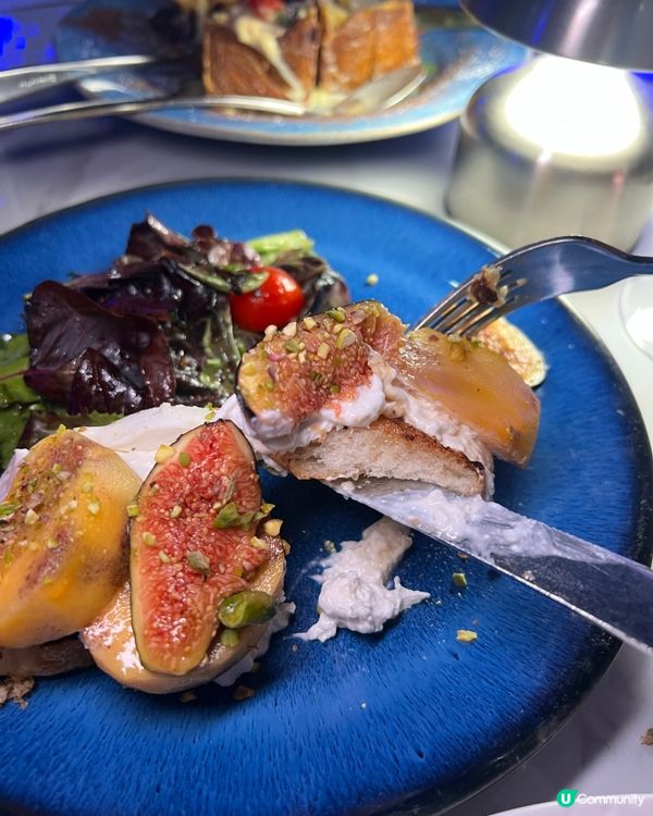 藍色為主題的星空酒吧