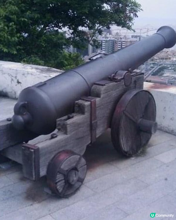 萄式建築：東望洋燈塔