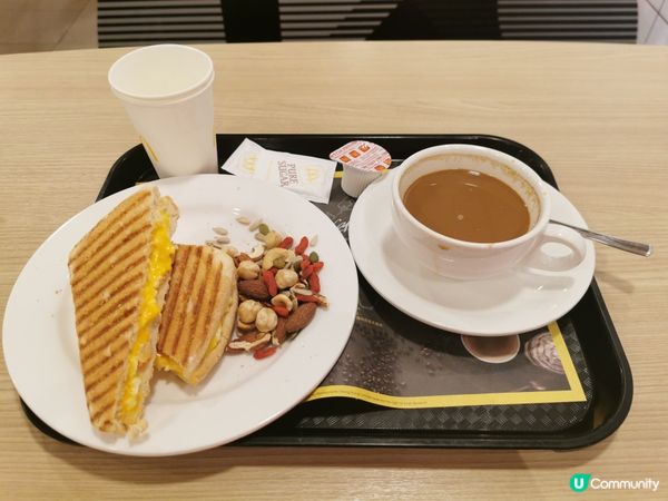 小龍蝦多士＋雜果仁