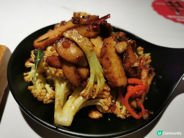 椰菜花炒豬頸肉