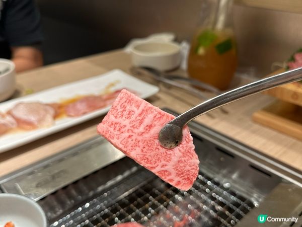 全港首間路軌送餐 UFO超可愛