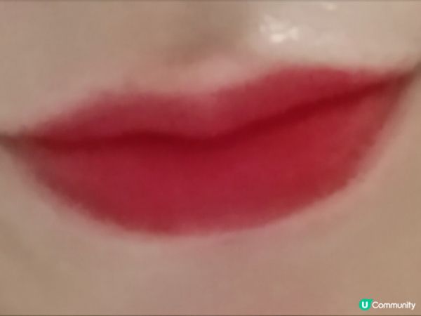 💄🔥 啞緻紅唇，晚妝必備！