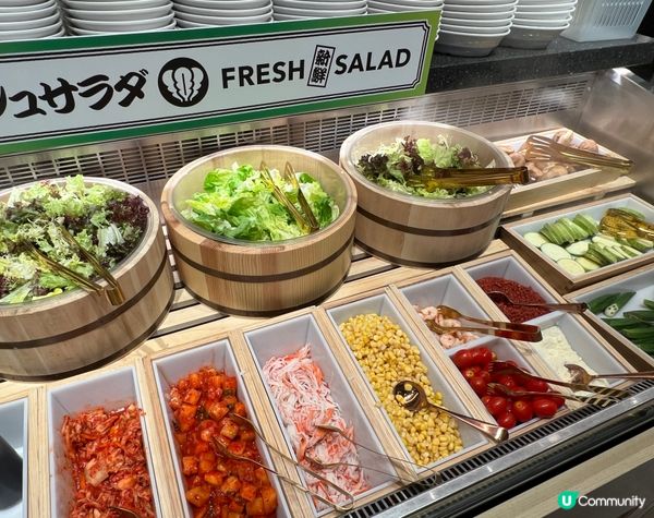 光亮整潔的木系日式燒肉店