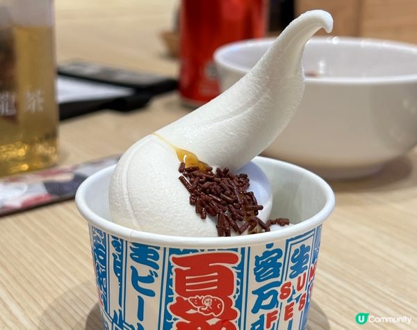 光亮整潔的木系日式燒肉店