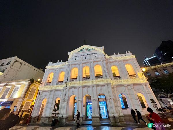 《澳門新年時充滿特色的大三巴》