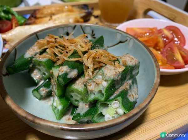 男朋友買了靜崗蜜瓜和抹茶卷蛋給我，為配合返他的好意，就整返一...