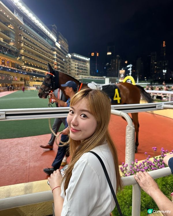 Happy Wednesday🤟🏻逢星期三跑馬地夜馬體驗🏇🏻...