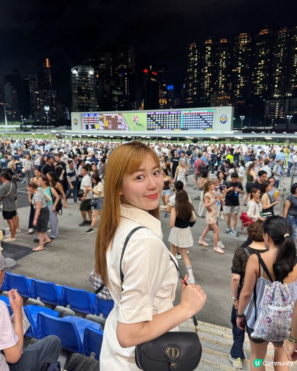 Happy Wednesday🤟🏻逢星期三跑馬地夜馬體驗🏇🏻...