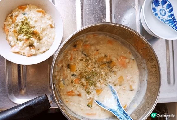 甘筍南瓜杞子黑芝麻果仁鮮奶全麥皮