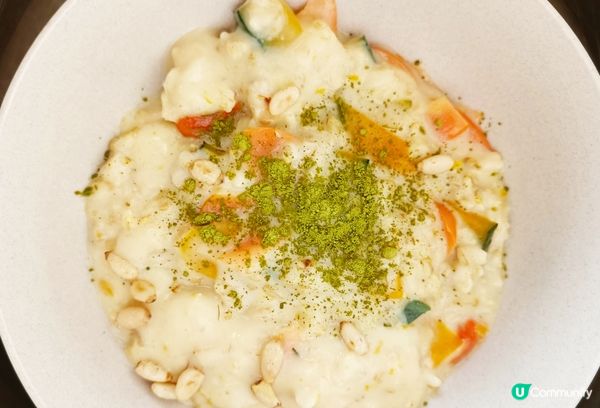 甘筍南瓜杞子黑芝麻果仁鮮奶全麥皮