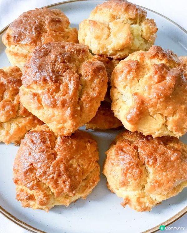 黃金酥脆的外表散發出牛油蜜糖的香甜