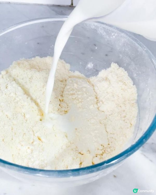 黃金酥脆的外表散發出牛油蜜糖的香甜