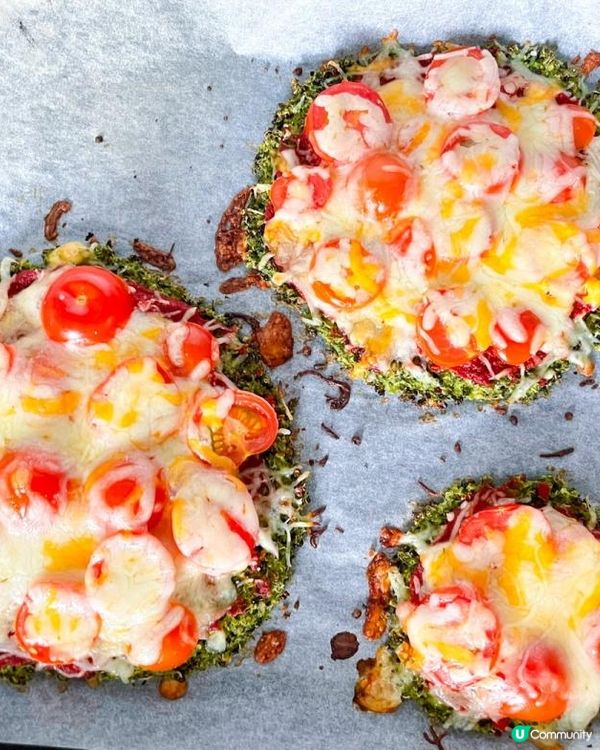 這個Pizza餅底用了藜麥及西蘭花整成，