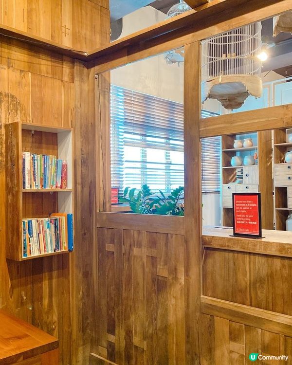 話說小編之前已經見到唔少人介紹過呢一間位於鴨脷洲嘅隱世咖啡店...